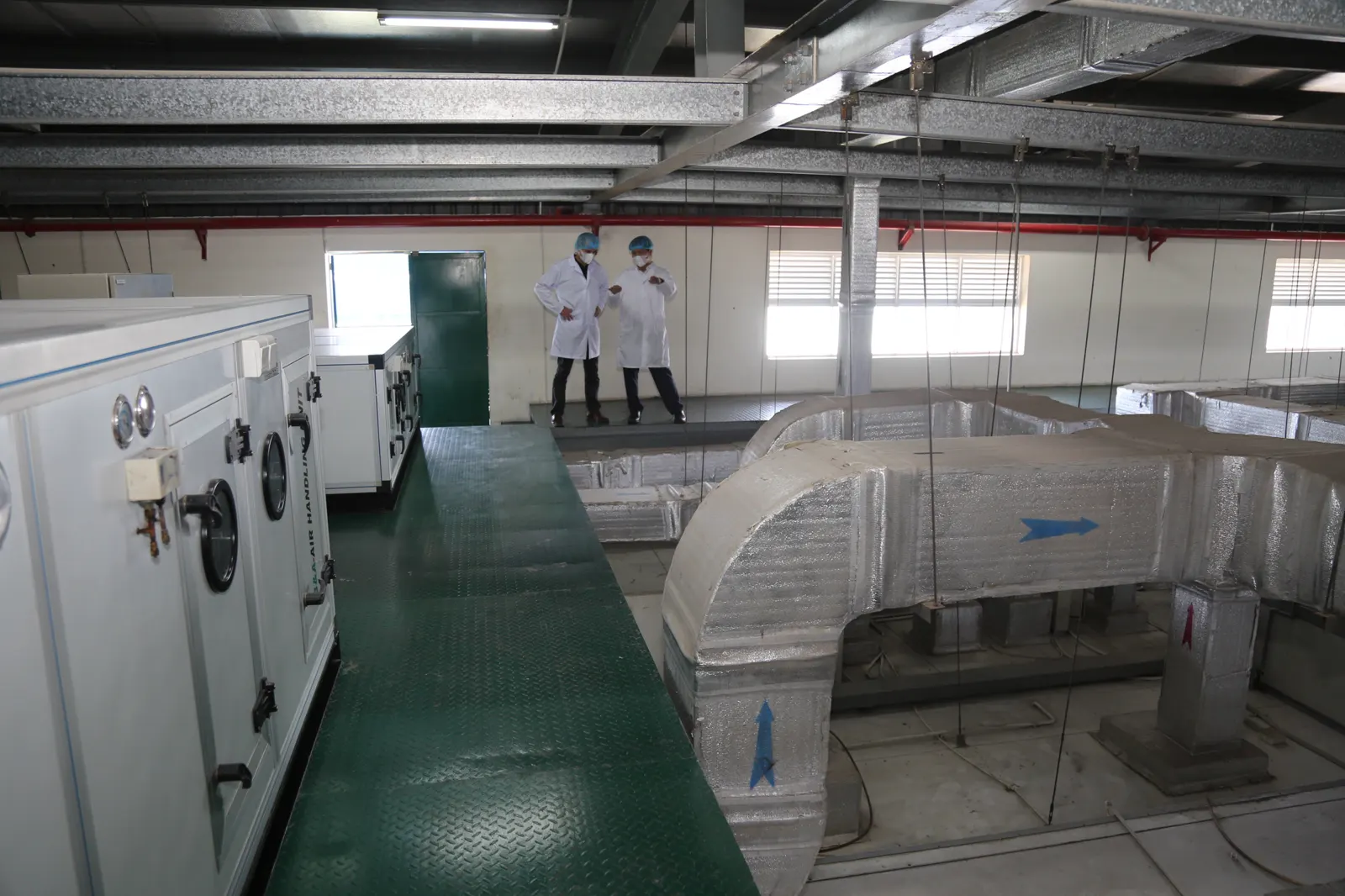 Air handling units (AHU) serving the cleanrooms