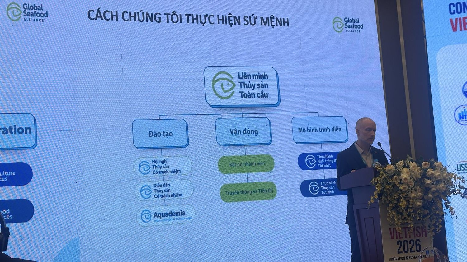 Mike Kocsis presenting at VietFish 2026